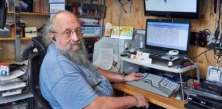 Герой из бронзы и скромный человек